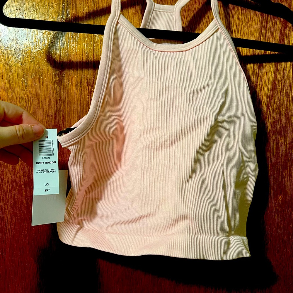 Aritzia-TNA ribbed pink crop top
